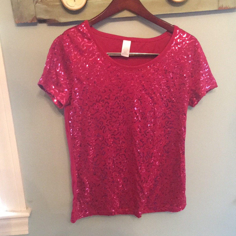 Fun pink sequined t-shirt